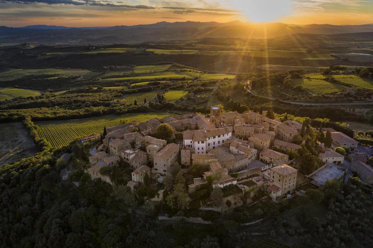 La Togata Hotellerie De Charme Relais Il Terrazzo Montalcino Exterior photo